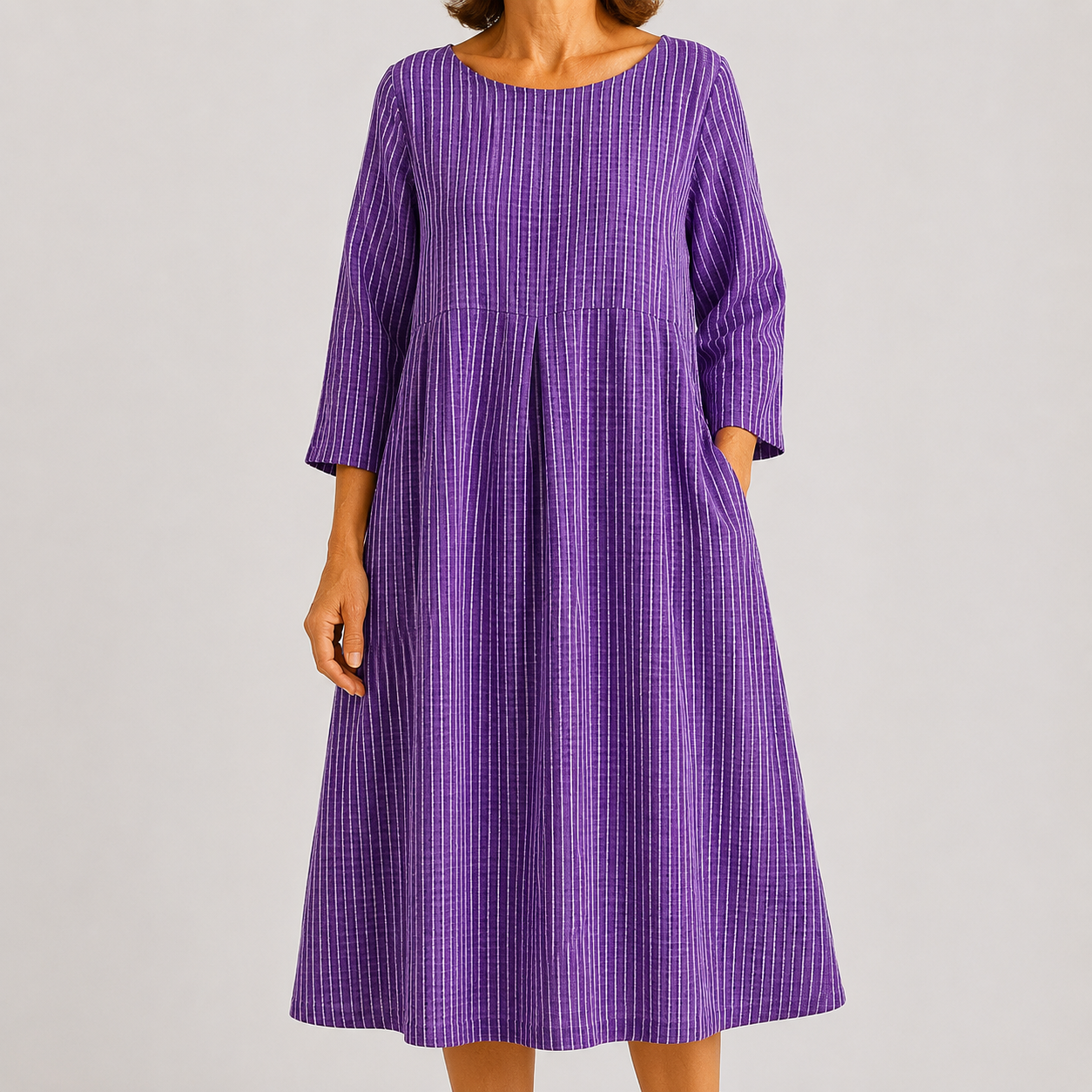 Vestido Violeta de Rayas de Corte Suave