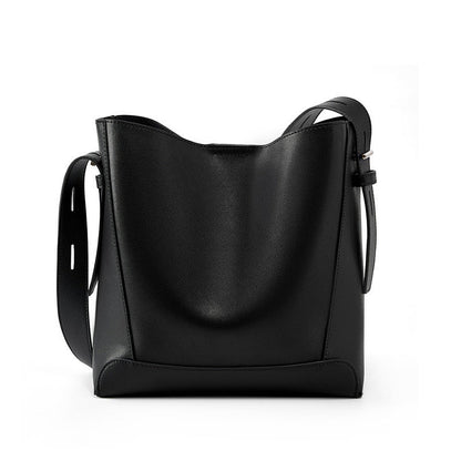 Carlota | Bolso Saco de Piel Auténtica con Bandolera Ajustable